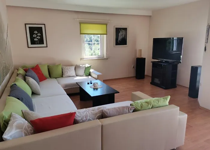 Apartment Tempera