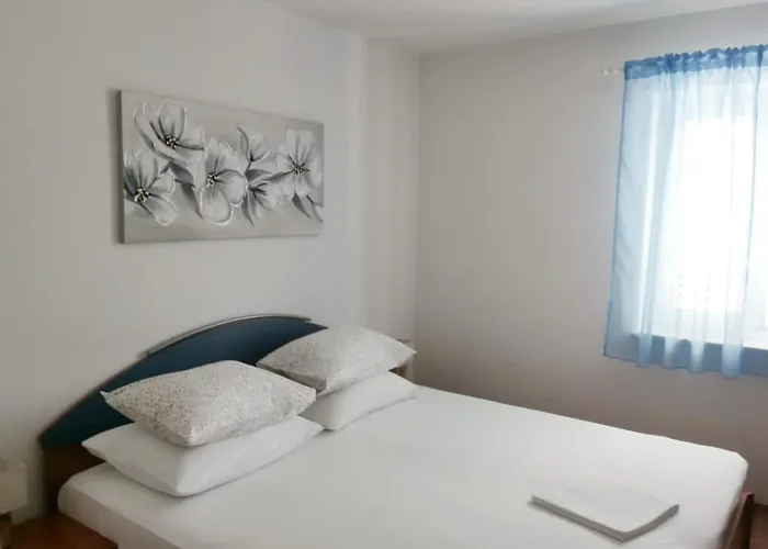 Apartment Tempera