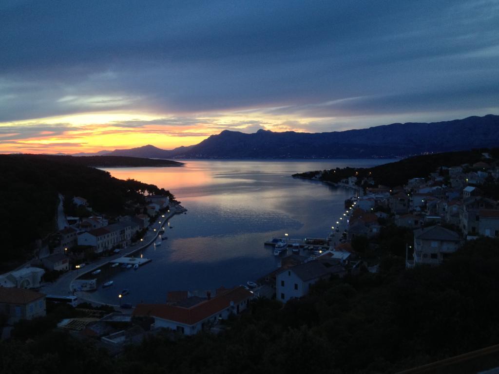 Tempera * Povlja (Brac)