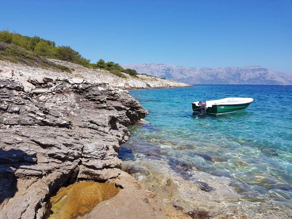 Tempera * Povlja (Brac)